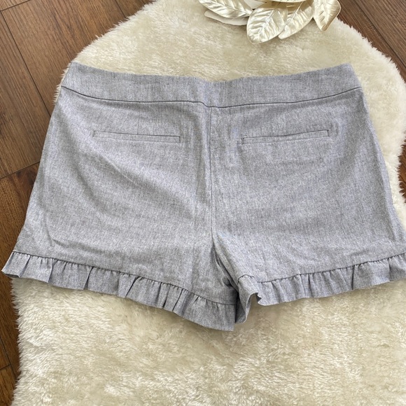 LOFT Ruffle Shorts - Picture 3 of 3